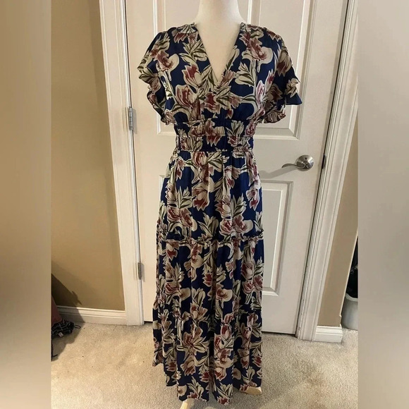 Julia Jordan Blue Floral Maxi Dress-Size 4 NWT - Picture 1 of 10